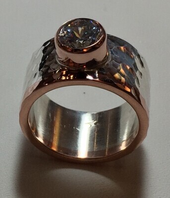 SILVER/14K HAMMERED CZ RING - SIZE 8.5