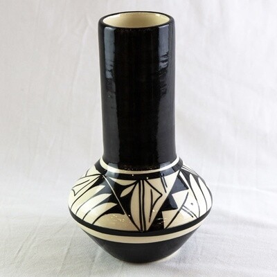 UTE CHIMNEY VASE UTE08MG