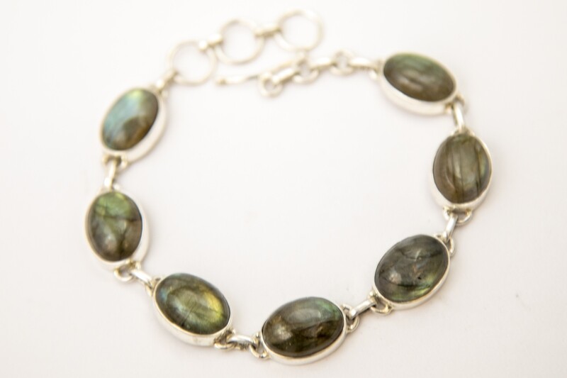 SILVER LABRADORITE OVAL BRACELET