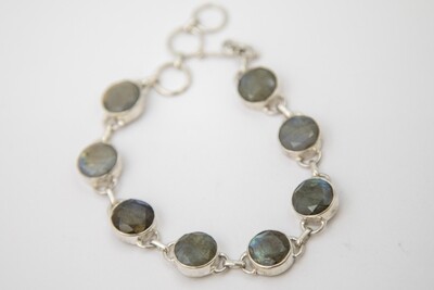SILVER LABRADORITE ROUND BRACELET