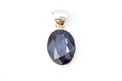 SILVER OVAL SAPPHIRE PENDANT