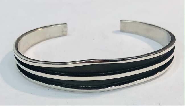 SILVER 3 RIB CUFF BRACELET NAVAJO - TOM HAWK