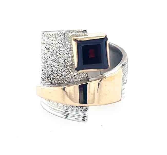 SILVER/GOLD GARNET WRAP RING-7.5
