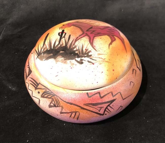&quot;SW NAVAJO TREASURES&quot; Painted Pottery 3.5x6