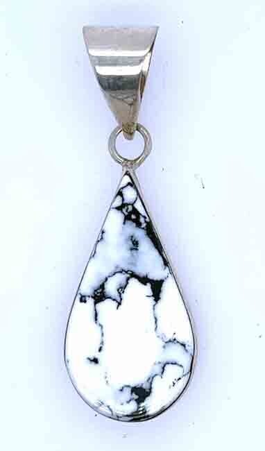 SILVER WHITE BUFFALO PENDANT NAVAJO - LARRY CASTLILLO