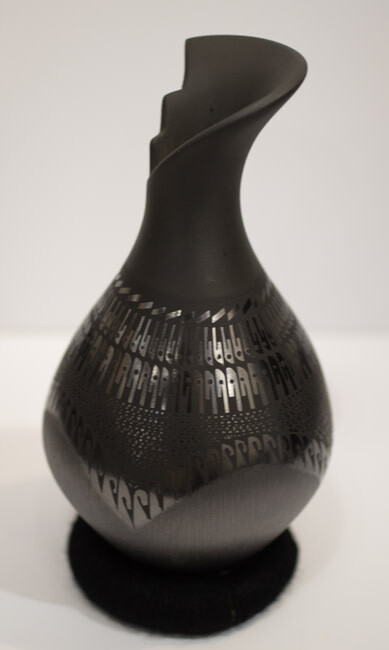 MATA ORTIZ BLACK &amp; GRAPHITE VASE 8&quot; x 3&quot;