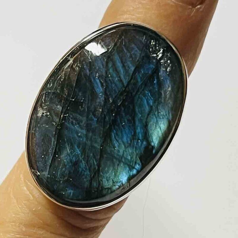 SILVER LABRADORITE OVAL RING - ADJ