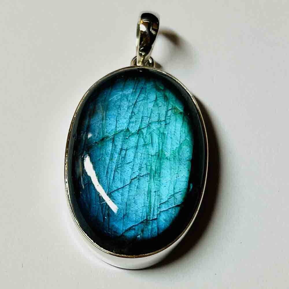 SILVER LABRADORITE OVAL PENDANT