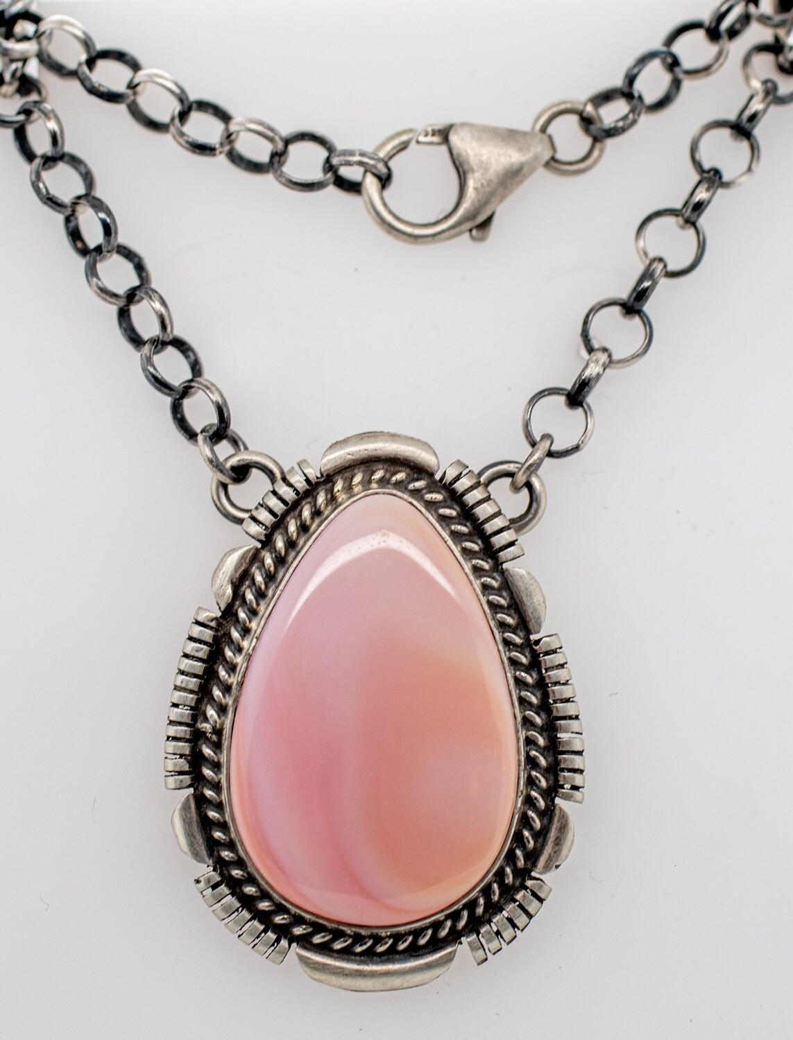 SILVER PINK CONCH NECKLACE - NAVAJO - THOMAS FRANCISCO