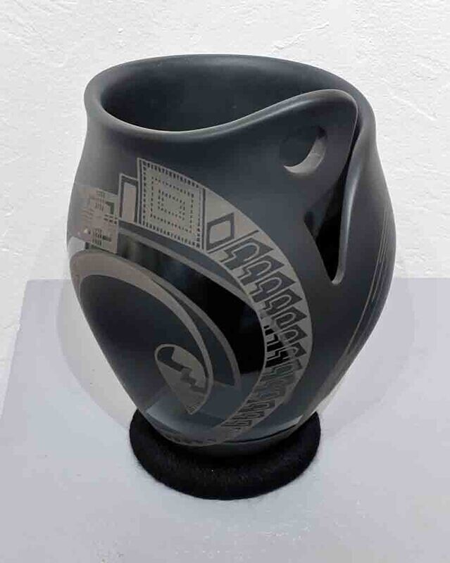 MATA ORTIZ BLACK CUT-OUT VASE-LYDIA QUEZADA CELADA-10.5&quot; x 6.5&quot;