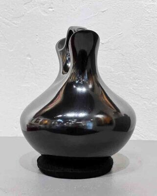 MATA ORTIZ GRAPHITE WEDDING VASE-MARTIN OLIVAS-6.5" x 6"