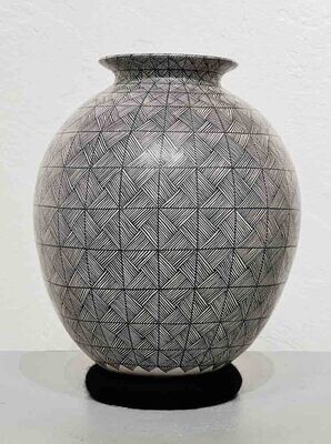 MATA ORTIZ MULTI DIMENSIONAL VASE-AUDE GONZALES-9.5&quot; x 6&quot;