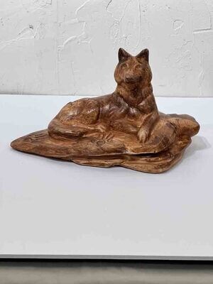 &quot;WOLF ON ARROWHEAD&quot; Petroglyph Pottery 6x9