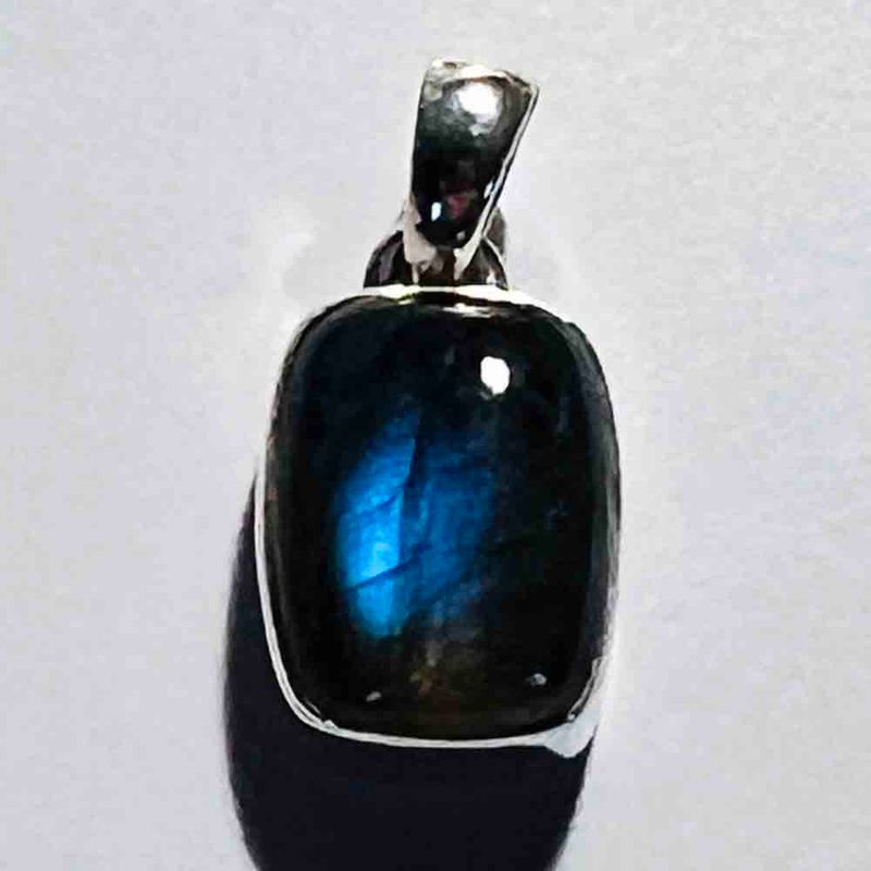 SILVER LABRADORITE RECTANGLE PENDANT