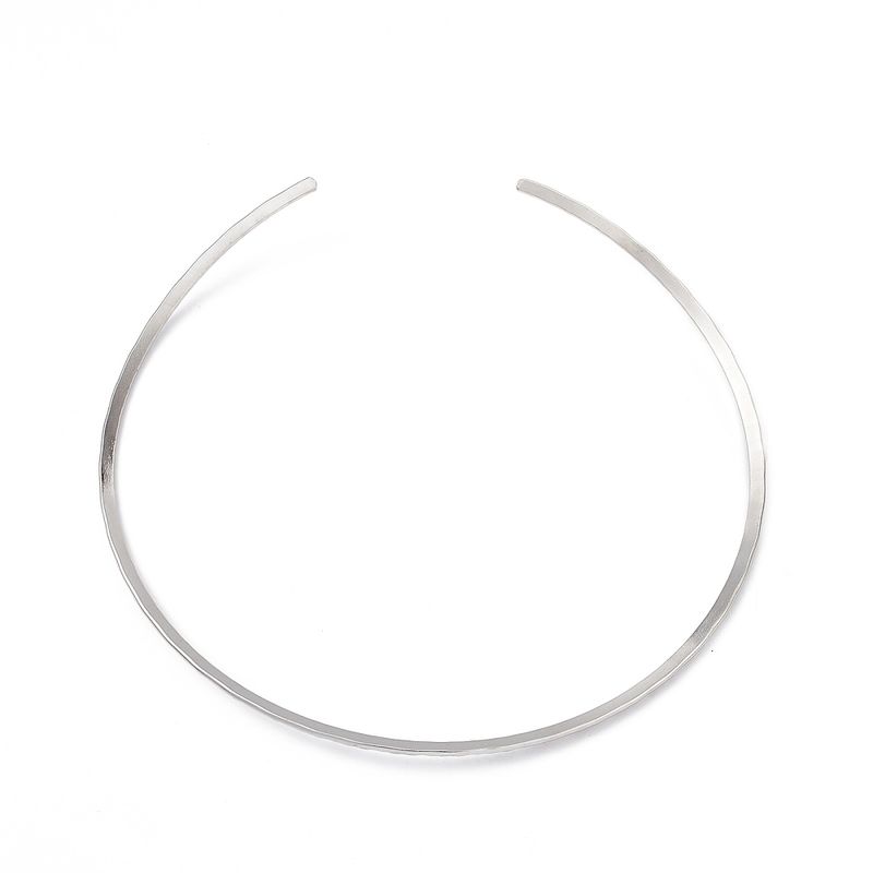 SILVER STAINLESS HAMMERED COLLAR NECKLACE