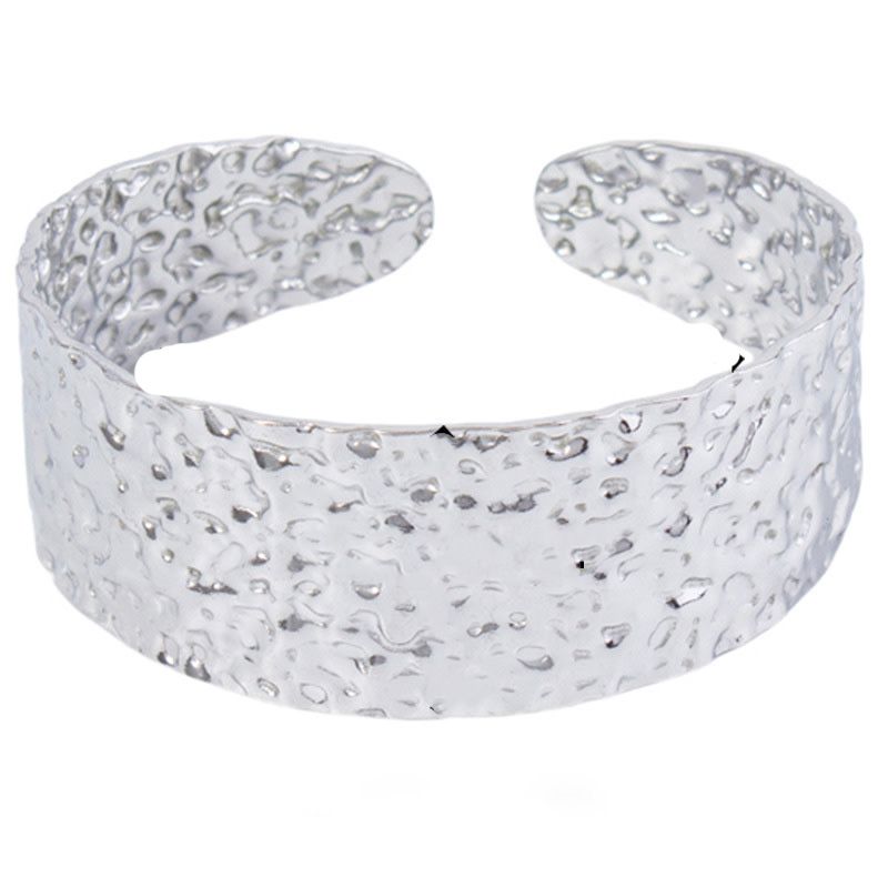 STAINLESS HAMMERED CUFF BRACELET FJC50