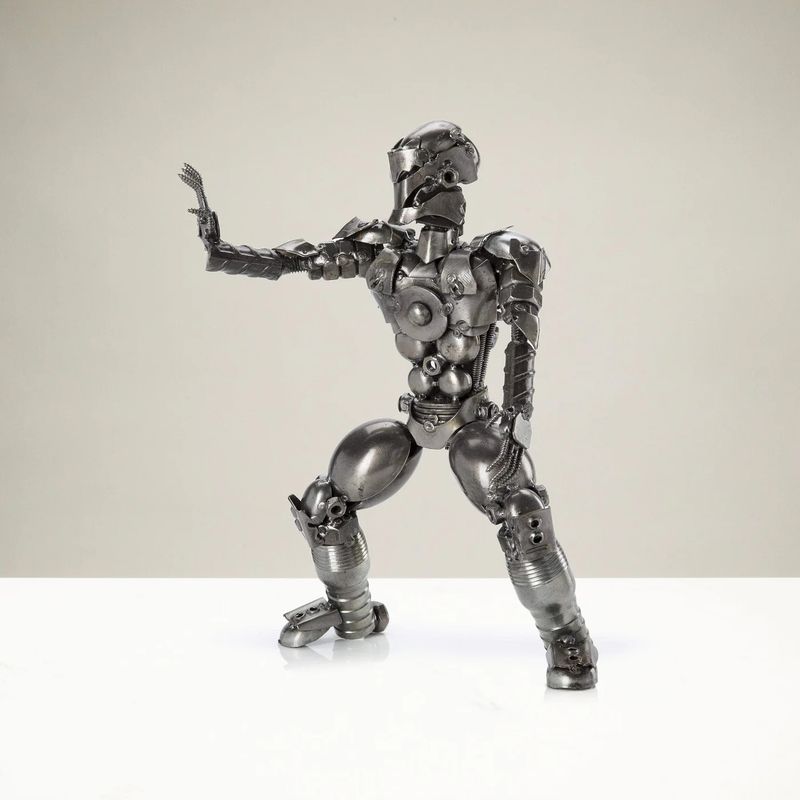 IRON MAN