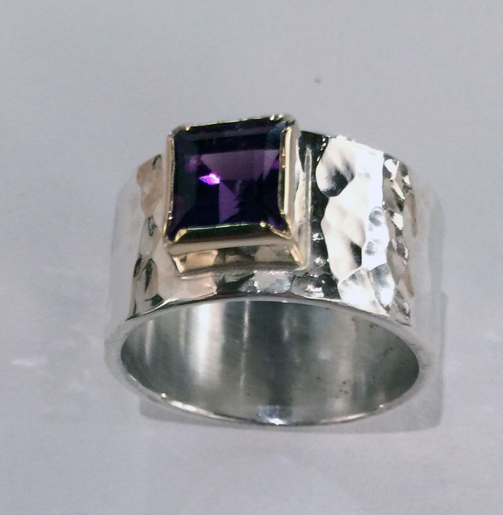 SILVER/14KT HAMMERED AMETHYST RING - SIZE 5.5