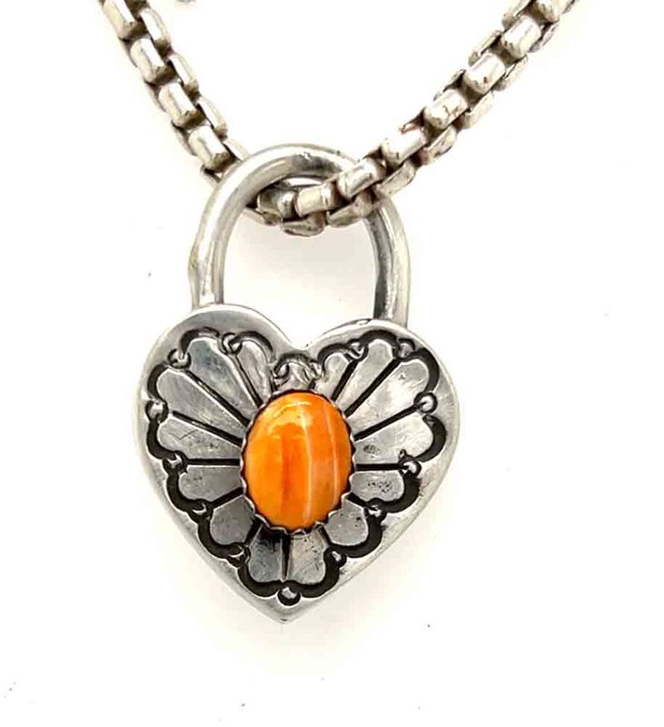 SILVER STAMPED SPINY OYSTER HEART PENDANT - NAVAJO - EMER THOMPSON SILVER STAMPED SPINY OYSTER HEART PENDANT - NAVAJO - EMER THOMPSON