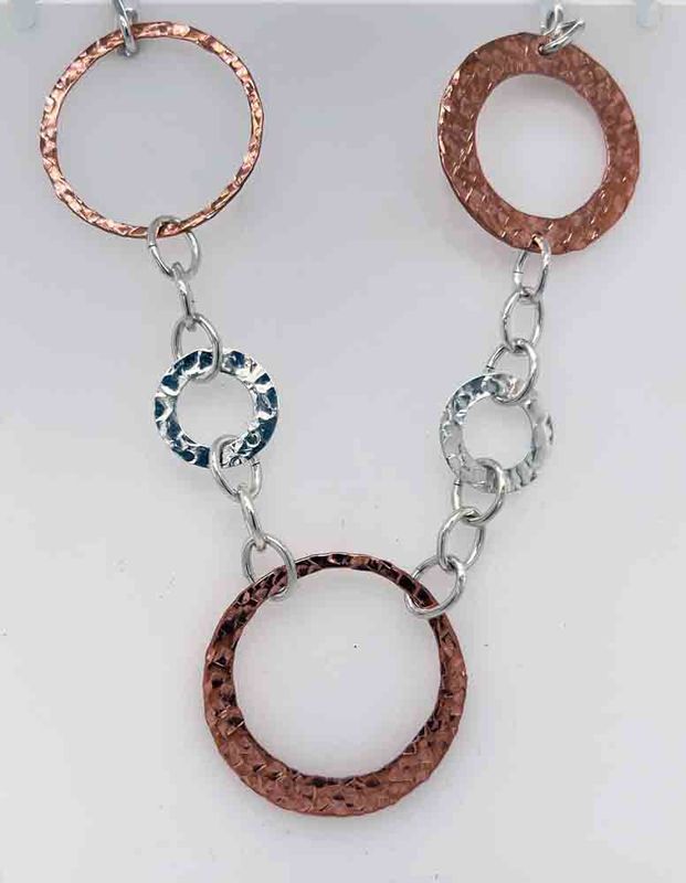 MIXED METALS HAMMERED LINKS NECKLACE