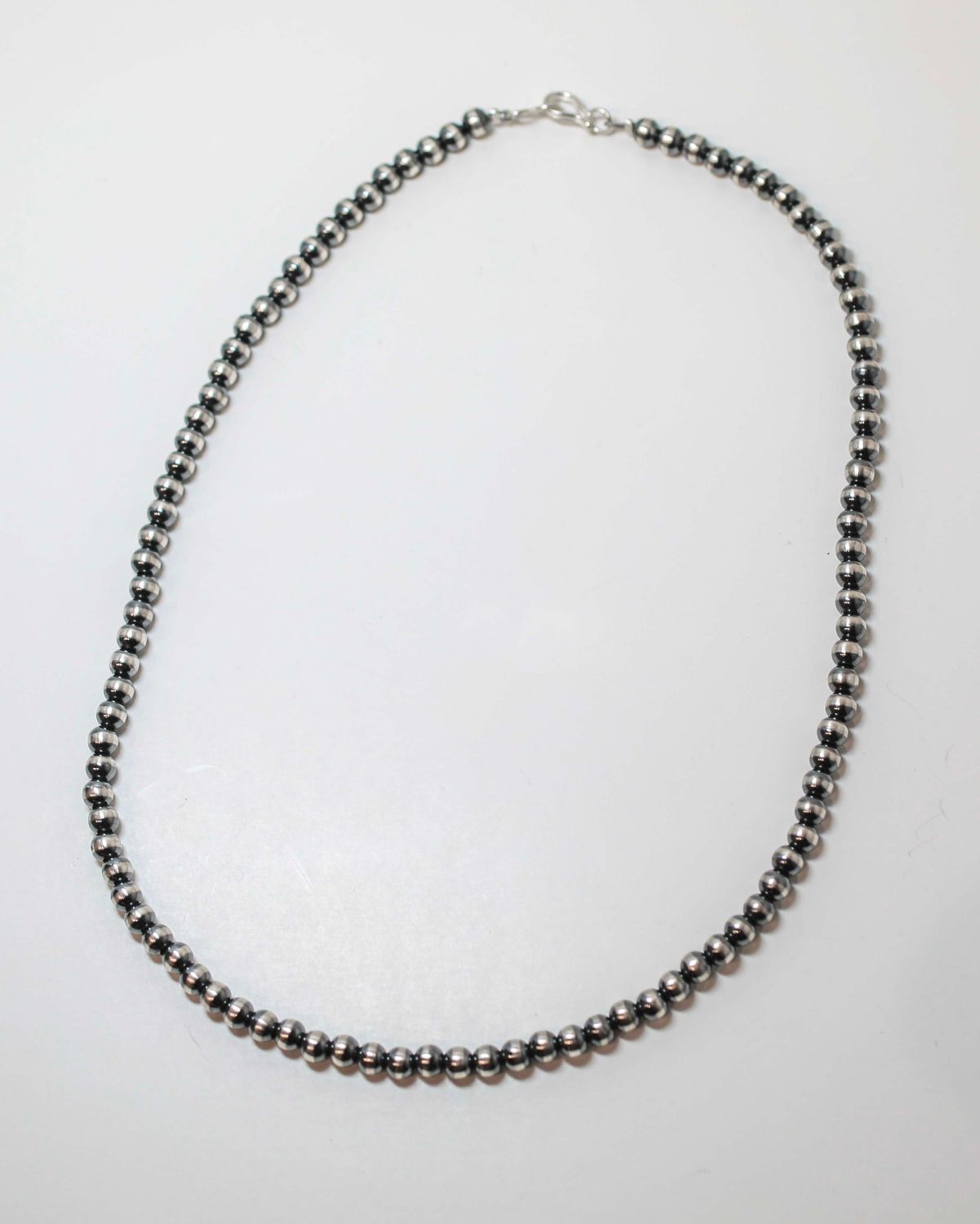 SILVER 5MM 18" NAVAJO PEARL NECKLACE-JAN MARIANO