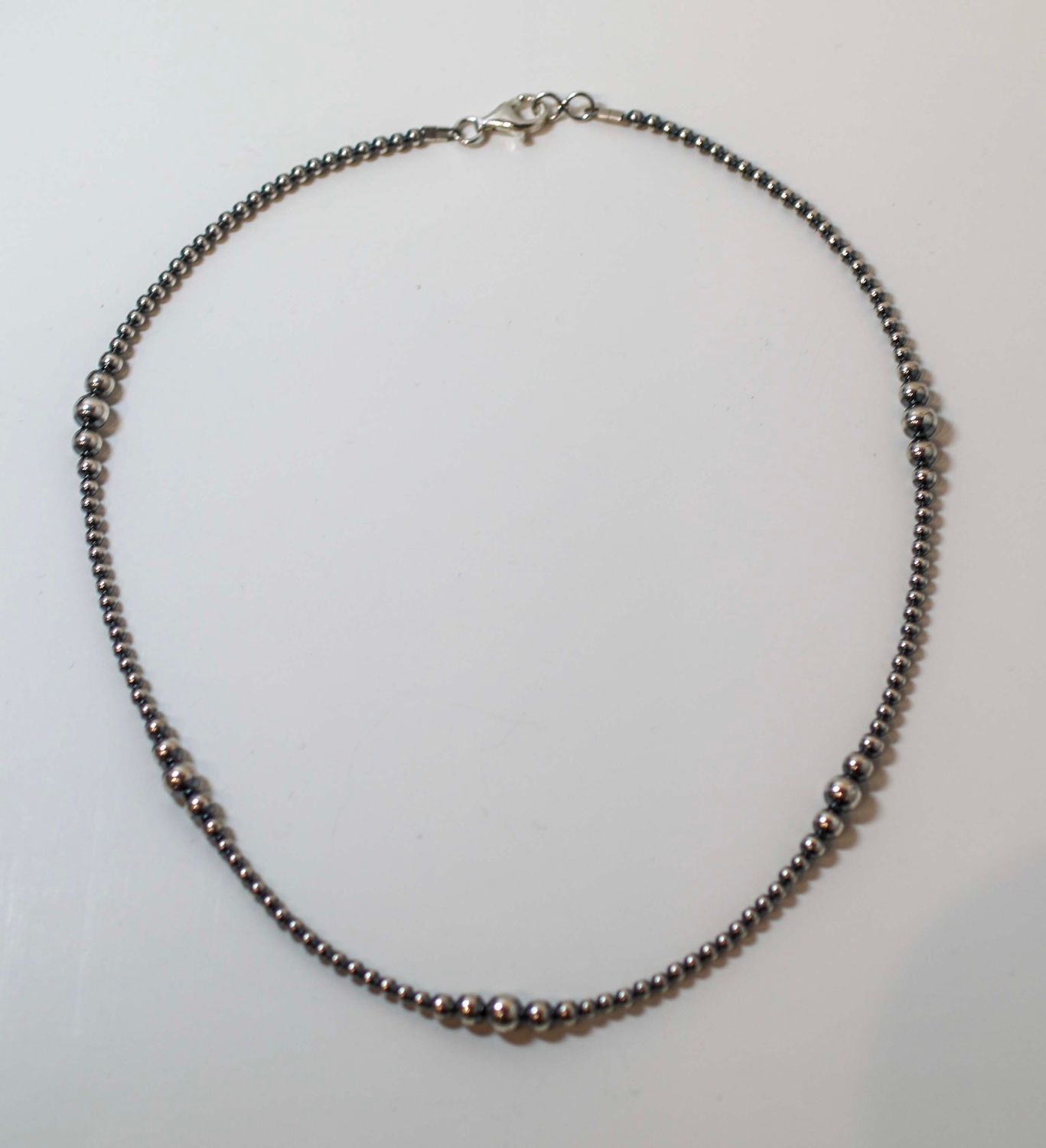 SILVER HANDSTRUNG  3-6MM 18" NAVAJO PEARL NECKLACE