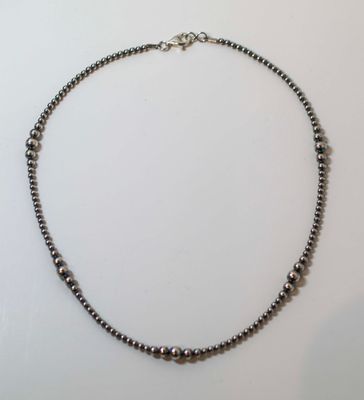 SILVER HANDSTRUNG  3-6MM 18" NAVAJO PEARL NECKLACE