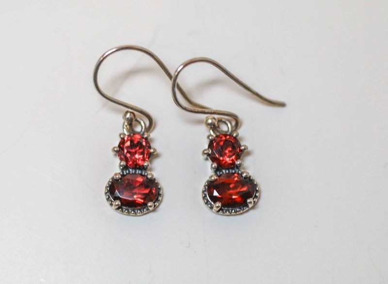 SILVER FACETED OVAL &amp; ROUND GARNET EARRINGS