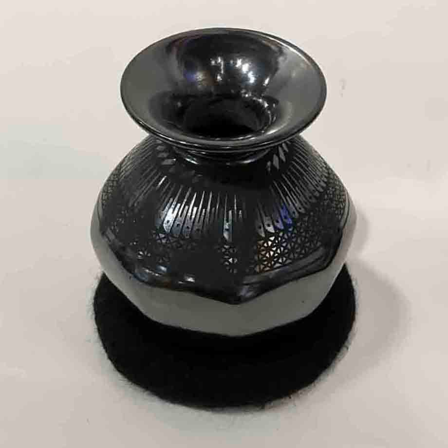 MATA ORTIZ BLACK GRAPHITE SM VASE - 4 X 3