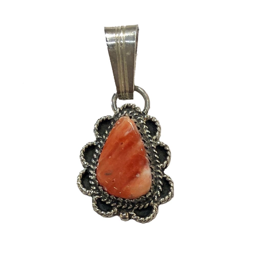 SILVER SPINEY OYSTER PENDANT NAVAJO -G. BOYD