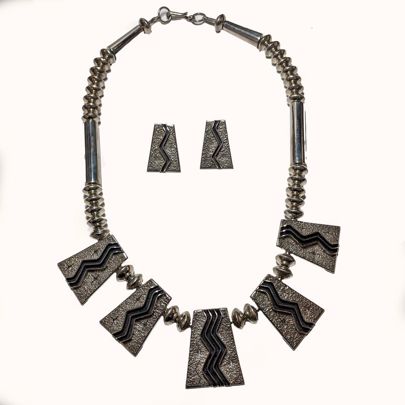 SILVER SET NAVAJO - MELVIN THOMPSON