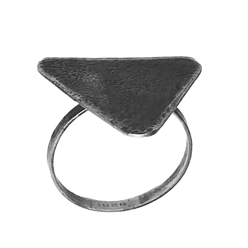 SILVER OXIDIZED TEXTURED TRIANGLE RING