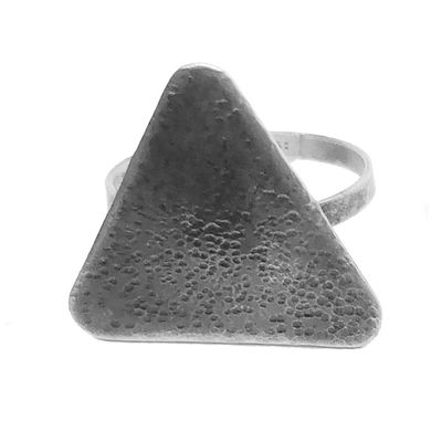 SILVER OXIDIZED TEXTURED TRIANGLE RING