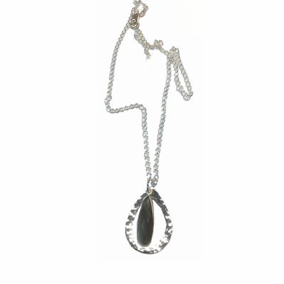 SILVER HAMMERED TEARDROP LABRADORITE NECKLACE