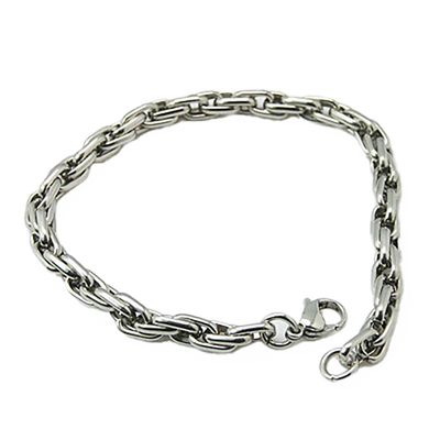 SILVER STAINLESS PRETZEL LINK CHAIN BRACELET