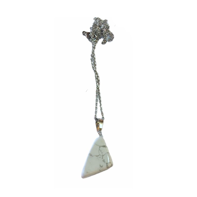 SILVER STAINLESS ABSTRACT HOWLITE NECKLACE FJN3A