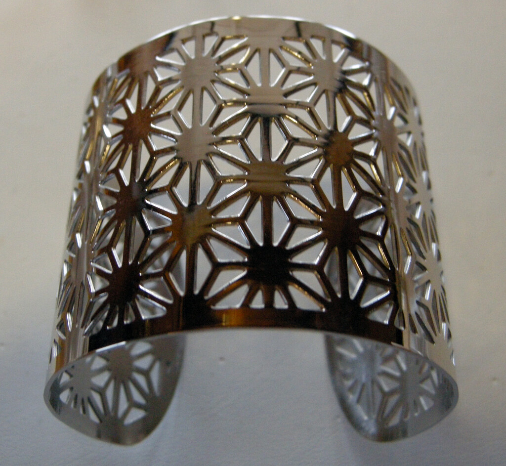 SILVER STAINLESS FLOWER CUFF FJCCF