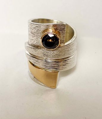 **STERLING/GOLD TOPAZ WRAP RING-5.5