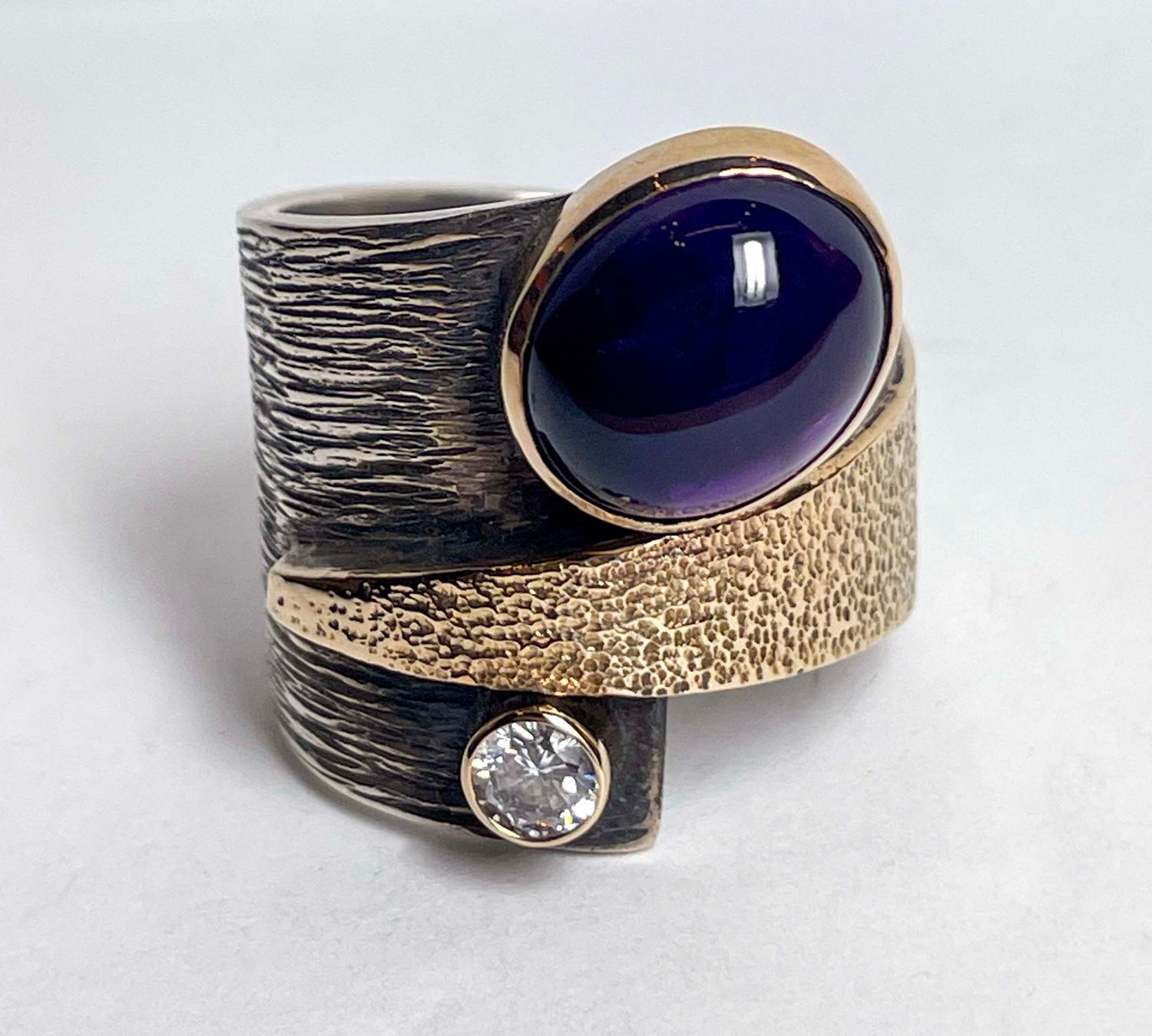 SS/14KT RING W/8X10MM AMETHYST &amp; 4MM WHT CZ