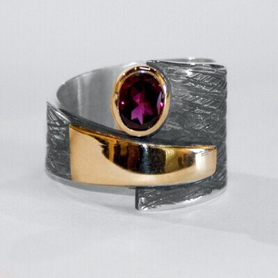 SS/14KT OXD RING W/8X6MM RHODOLITE GARNET