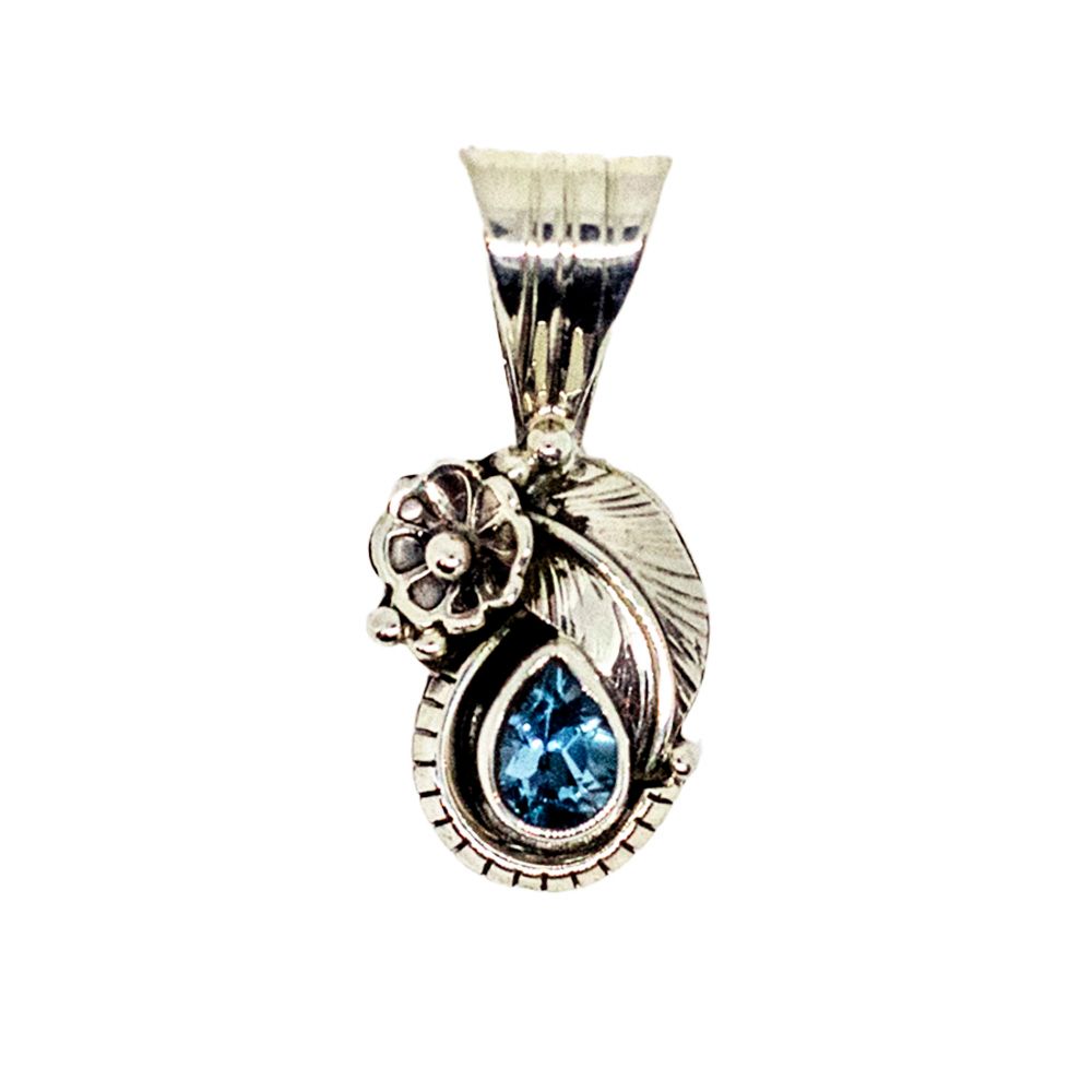SILVER PENDANT NAVAJO -  KARMA HARVEY