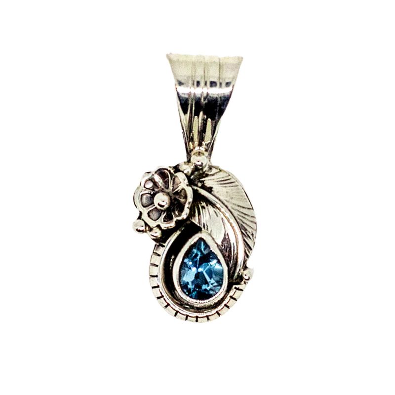 SILVER PENDANT NAVAJO -  KARMA HARVEY