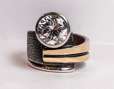 KWH SS/14KT RING W/10MM WHT CZ