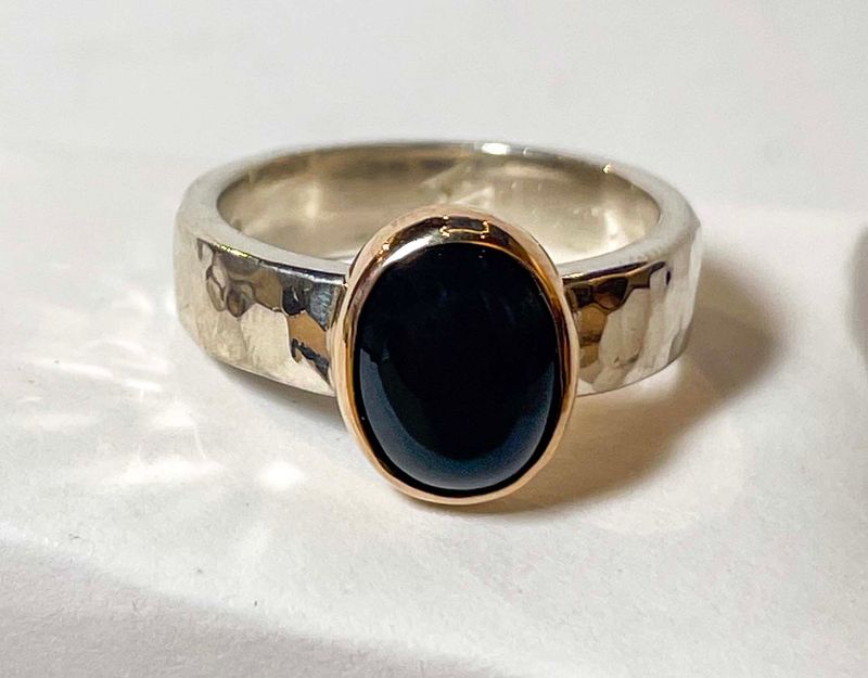 SS/14KT 5MM HMRD RING W/10X8MM BLK ONYX