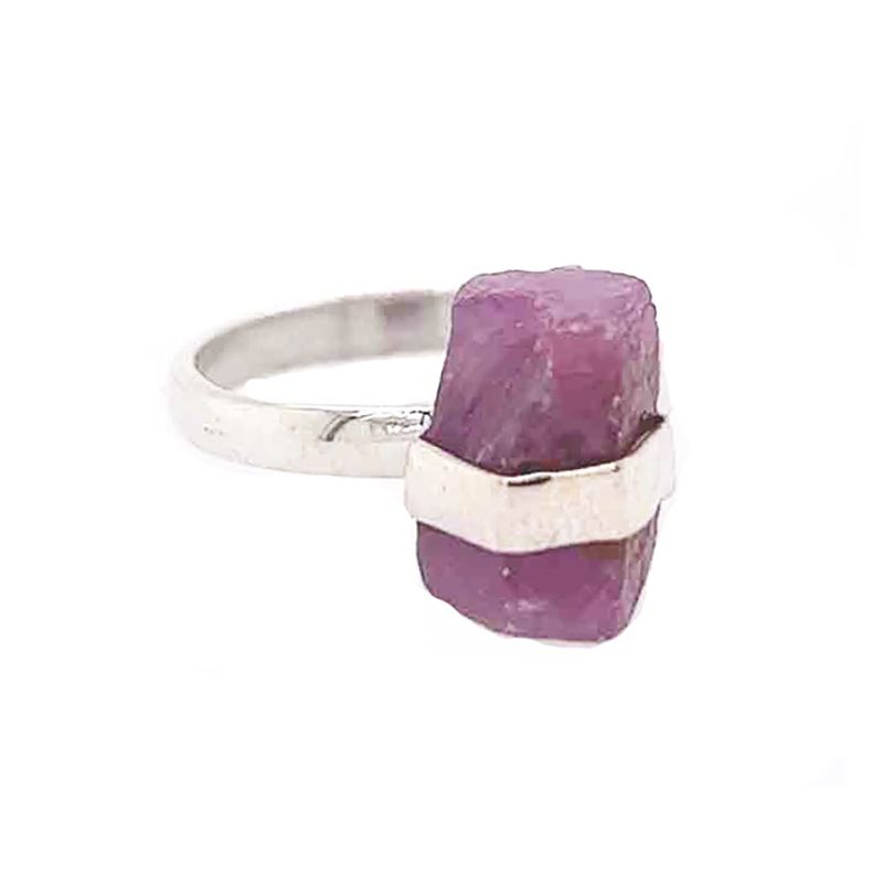 SILVER ROUGH-CUT RUBY RING 7