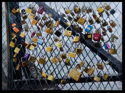 PARIS LOCKS 24" x 36"