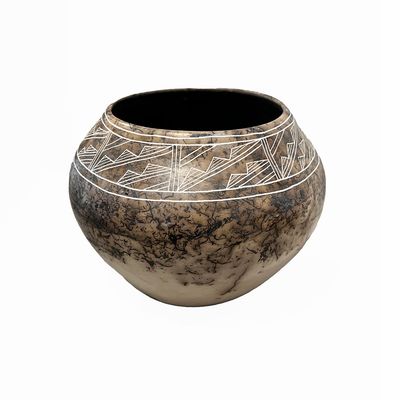 "GEO DESIGN POT" Horsehair Pottery NHP39 5X6