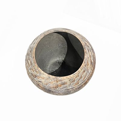 "GEO DESIGN POT" Horsehair Pottery NHP39 5X6