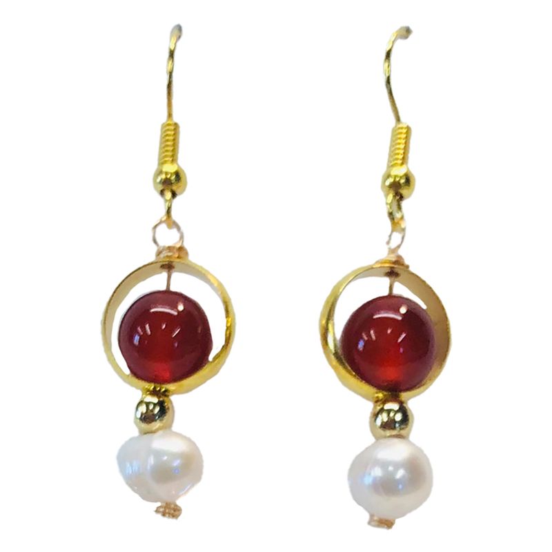 GOLD STAINLESS CARNELIAN &amp; PEARL EARRINGS