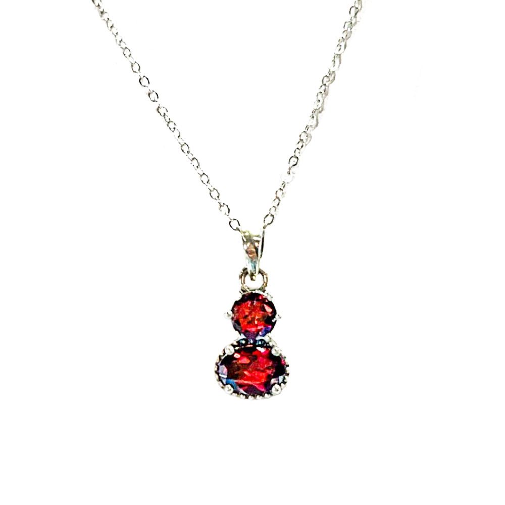 SILVER FACETED ROUND &amp; OVAL GARNET NECKLACE